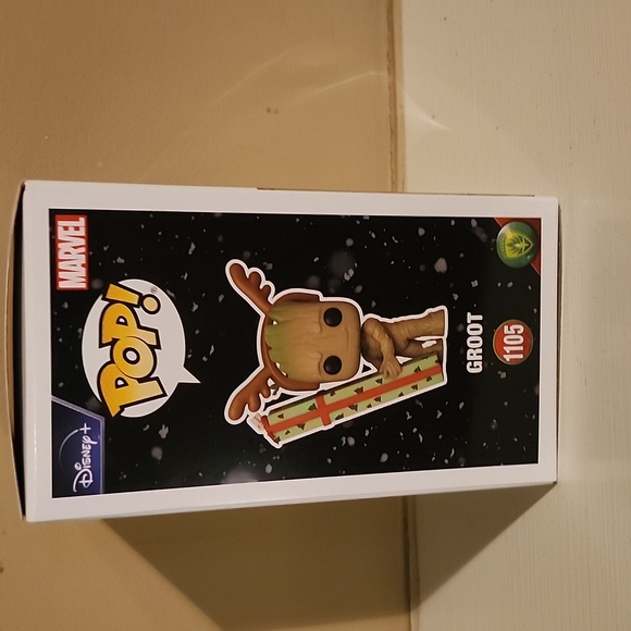 Funko Pop Groot No. 1105 Funko Pop Guardians of the Galaxy Holiday Special - Picture 3 of 4